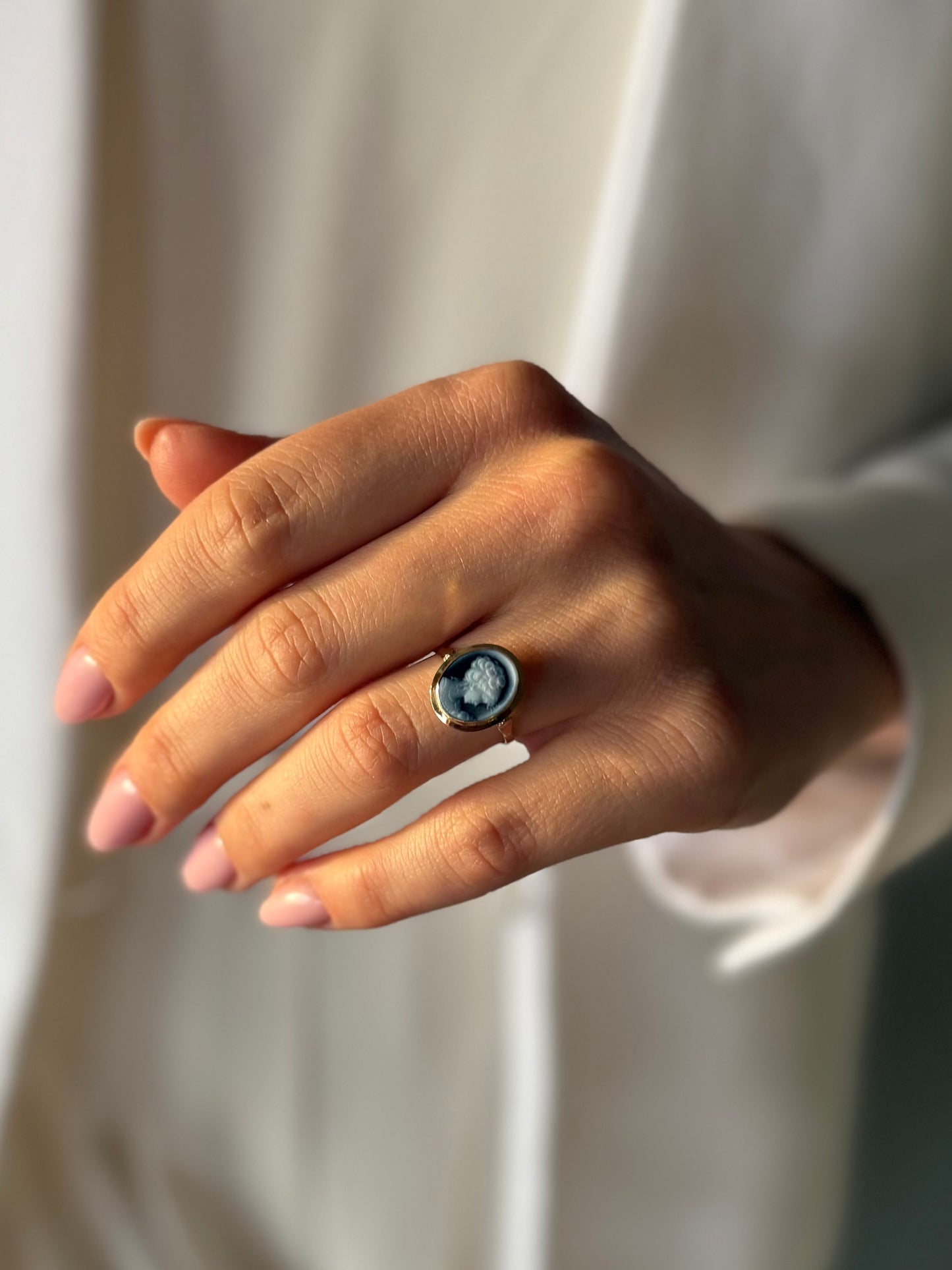 Zlatni prsten Kamea II