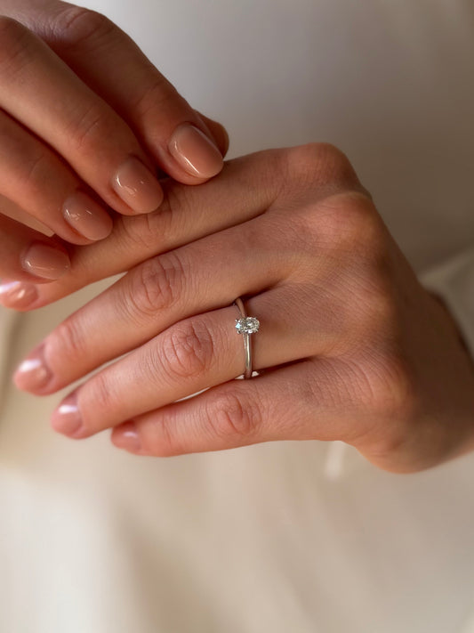 Bijelo zlato prsten s dijamantom Oval 0,36ct VS1