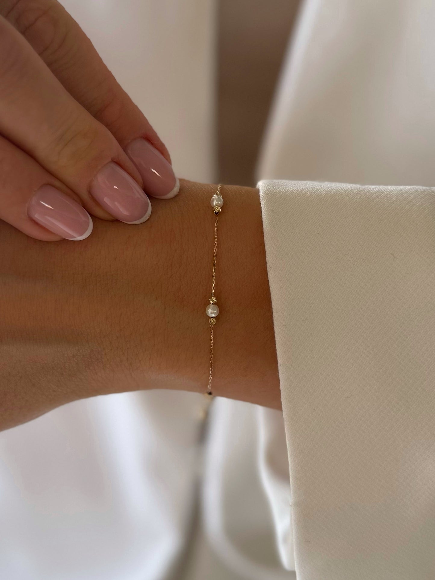 Zlatna narukvica Pearl Line