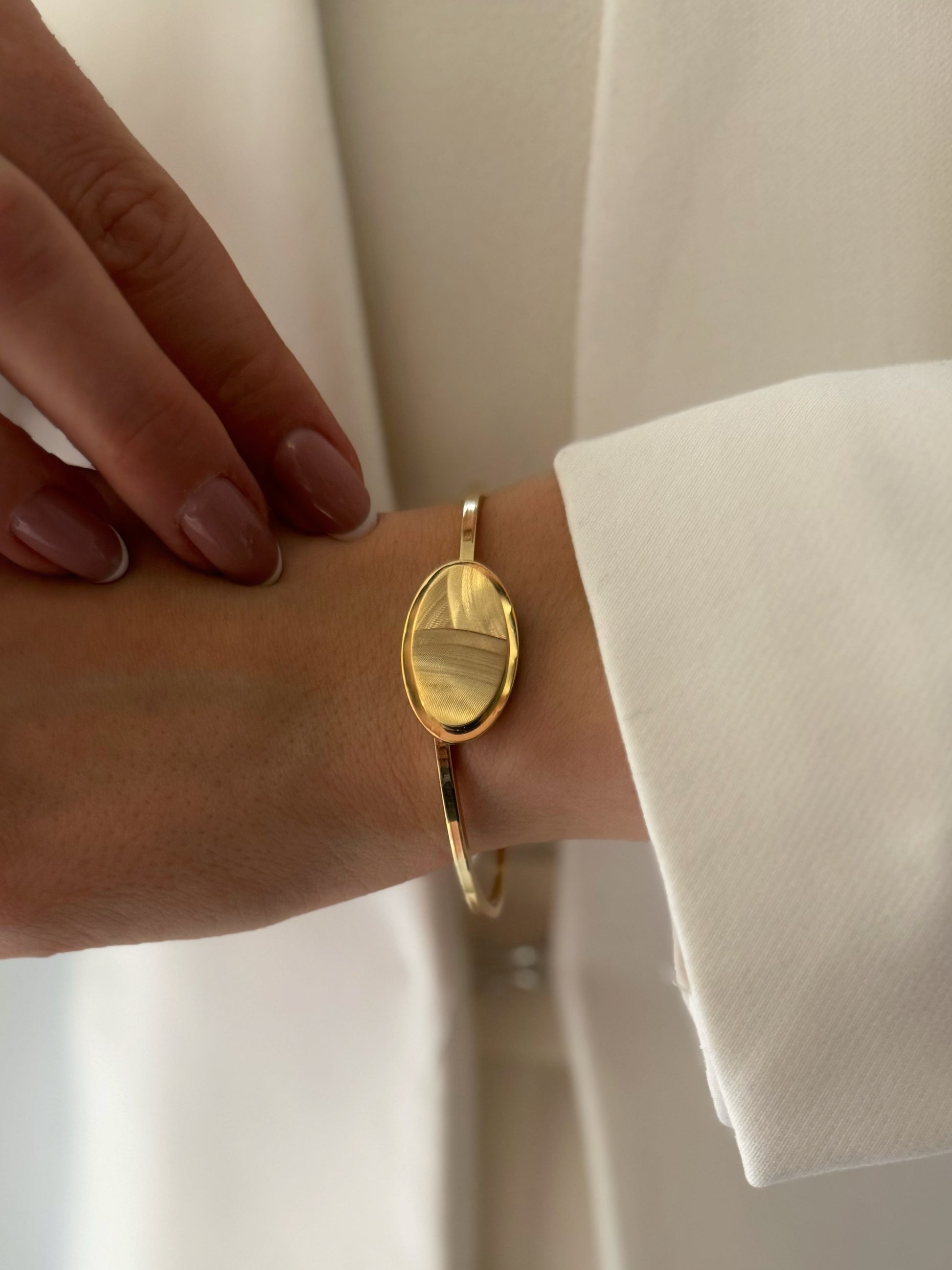 Zlatna kruta narukvica Majestic Gold