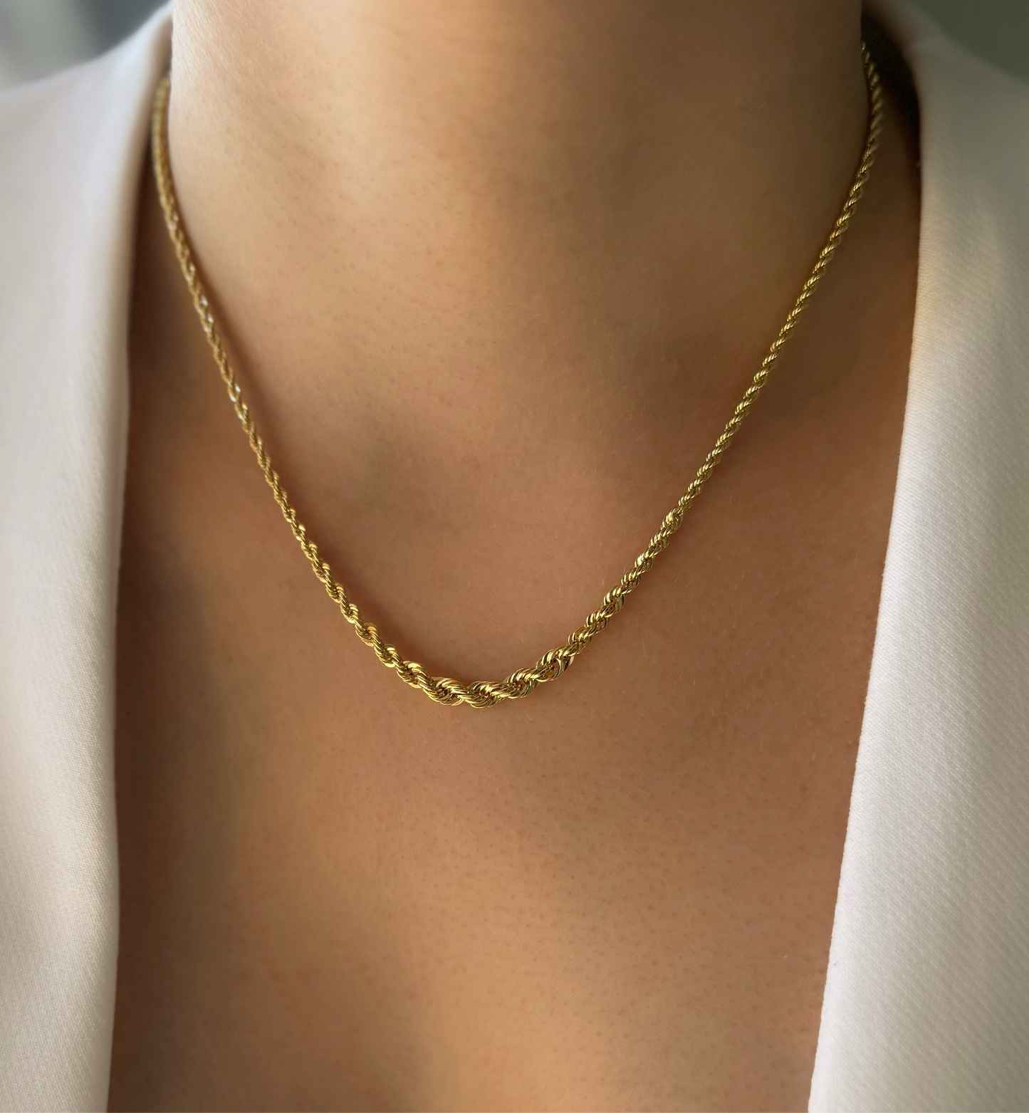 Twisted Beauty gold necklace