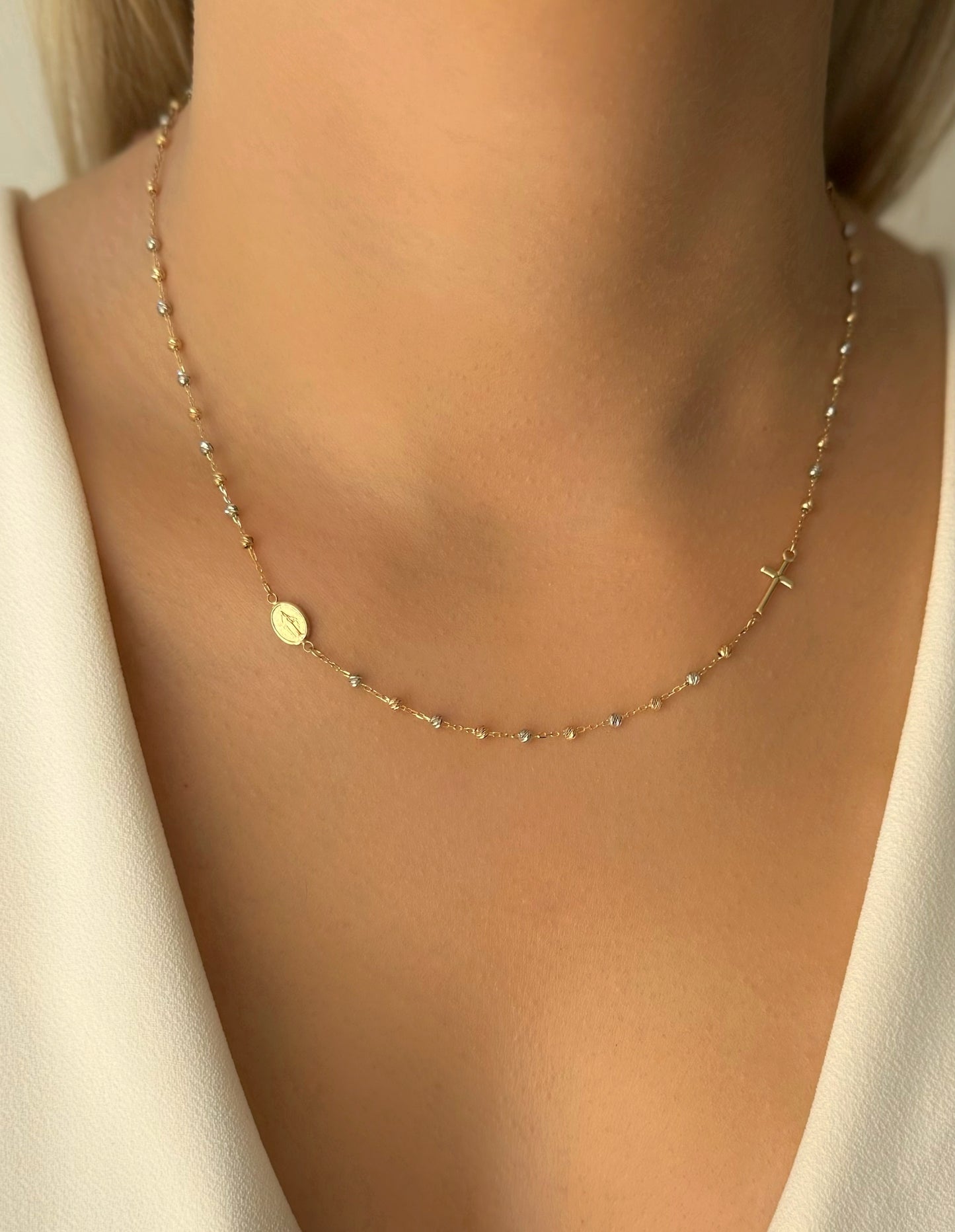 Zlatna ogrlica krunica Peace and Grace