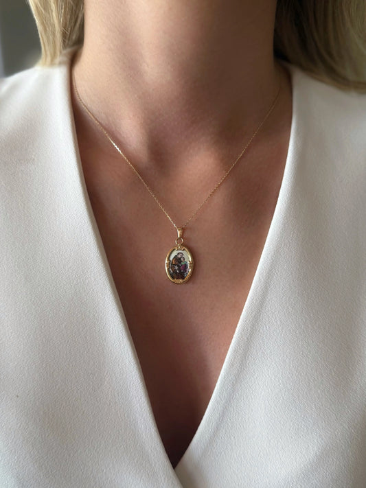 Zlatna ogrlica s likom Sv. Ante