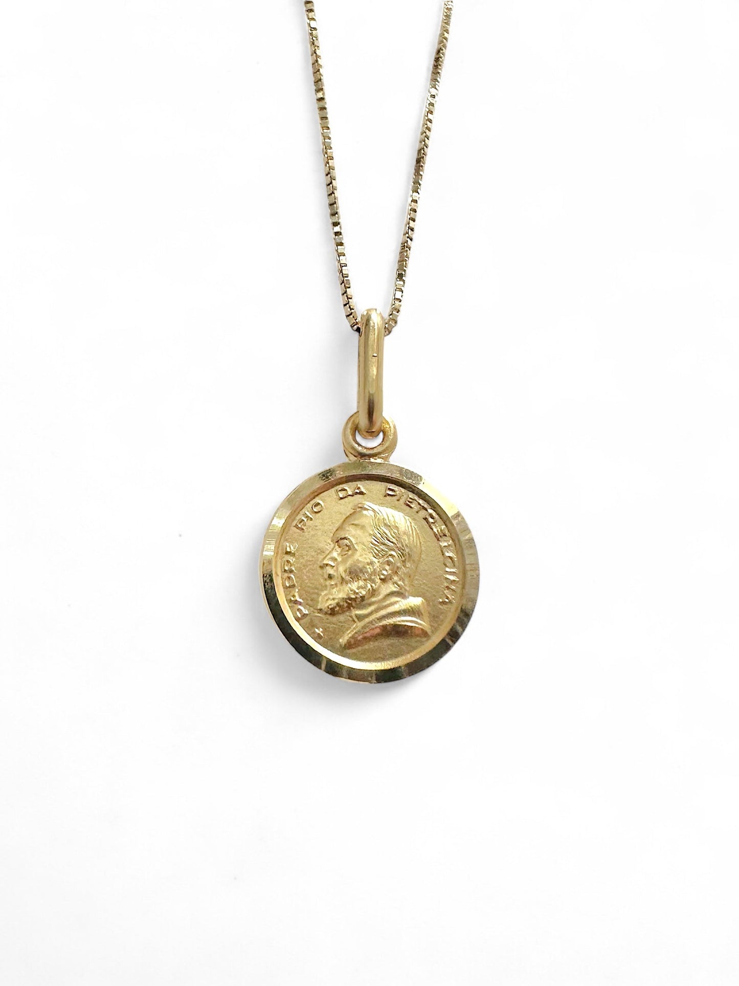 Zlatni privjesak Sv. Padre Pio S-Zlatarna Vitić