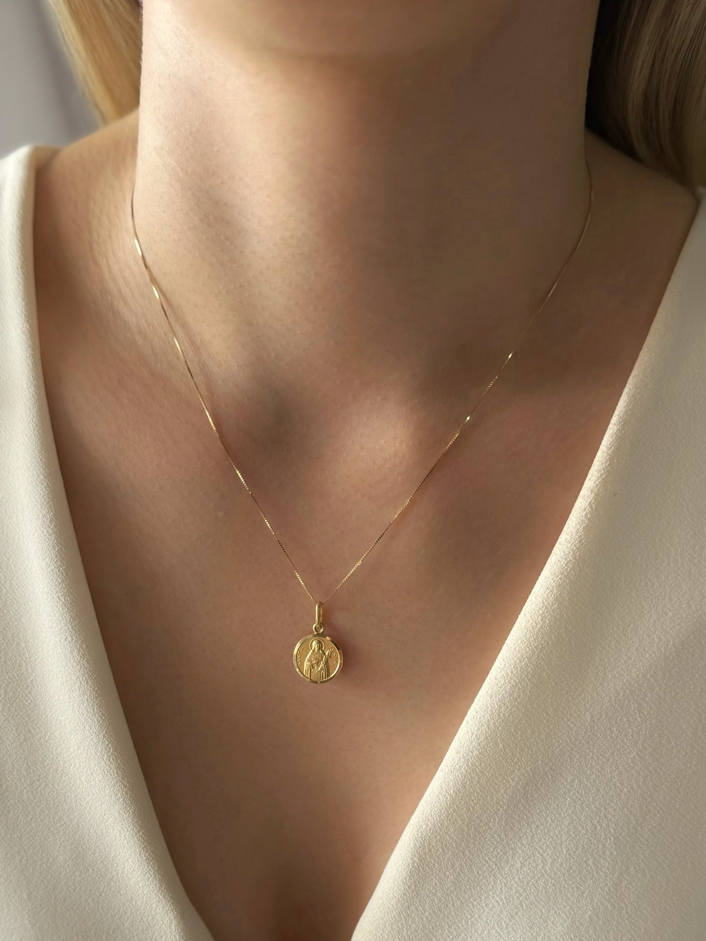 Zlatni privjesak reljef Sv. Lucija-Zlatarna Vitić