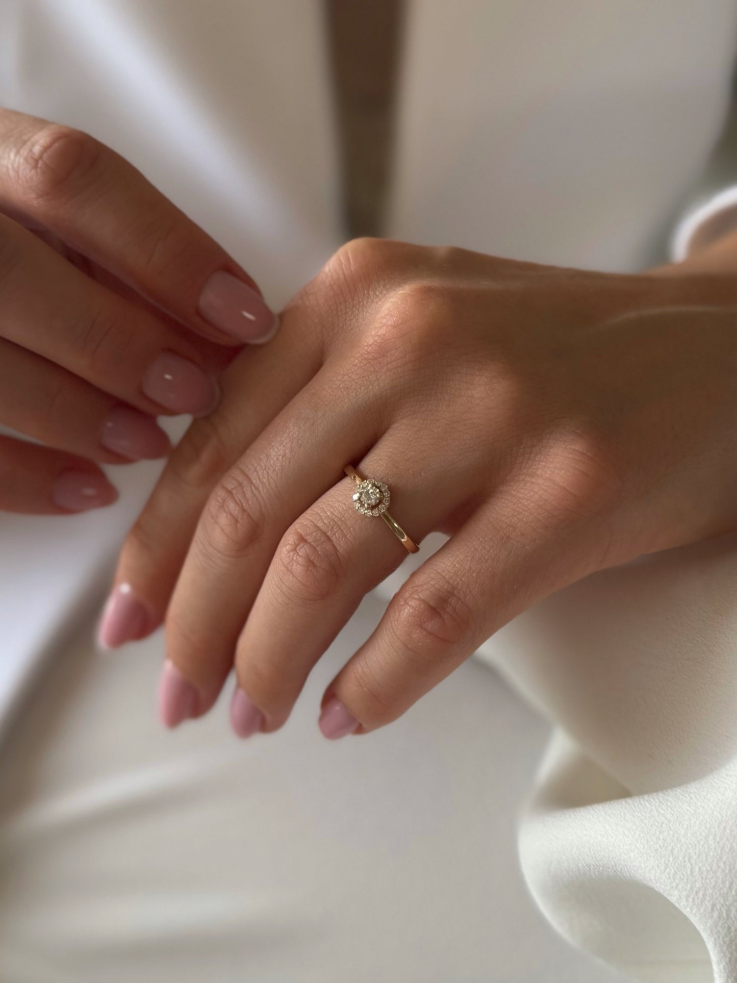 Zlatni zaručnički prsten s dijamantima 0,16ct VS2/G i 0,11 VS2 G