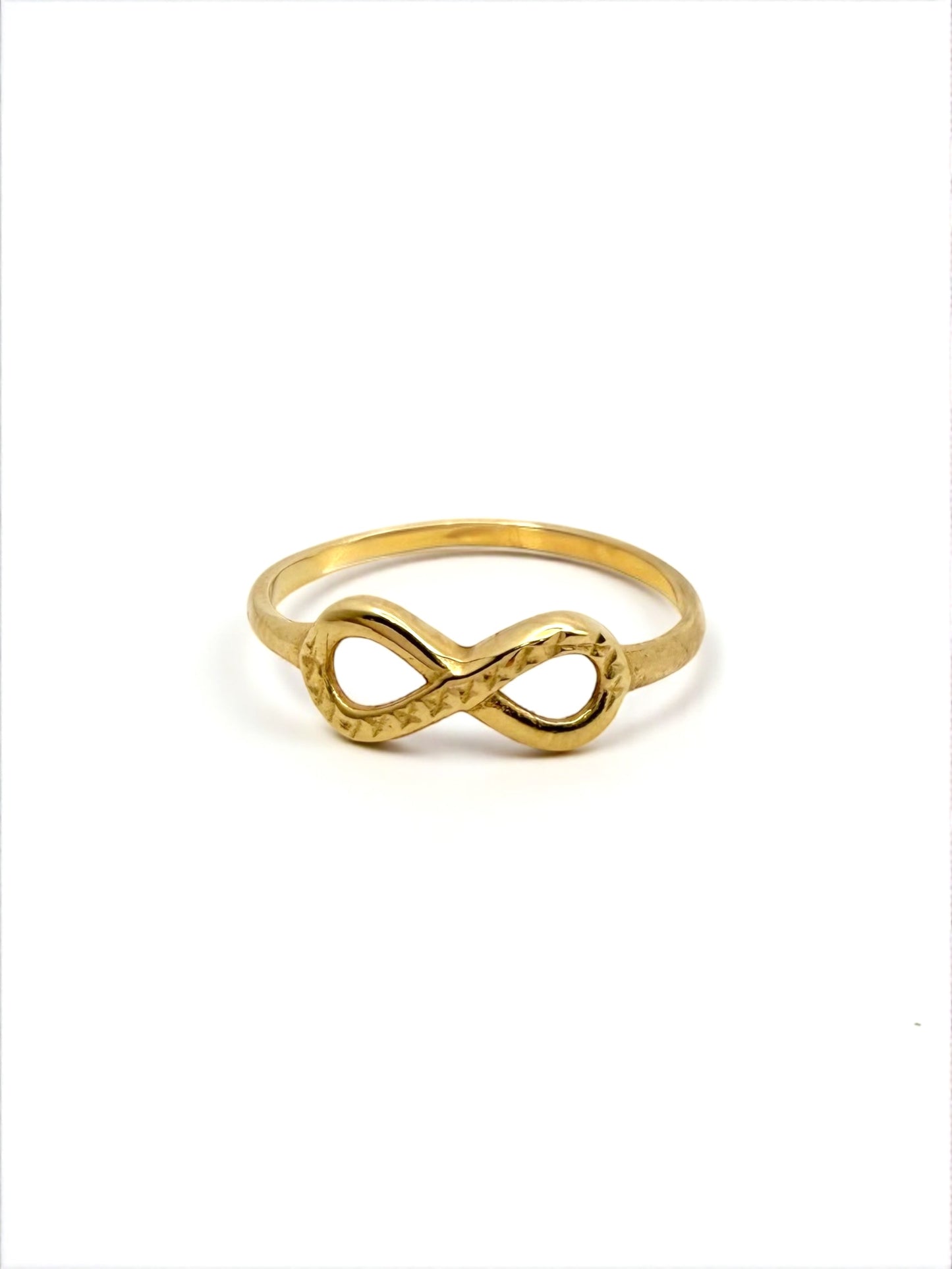 Zlatni prsten Infinity