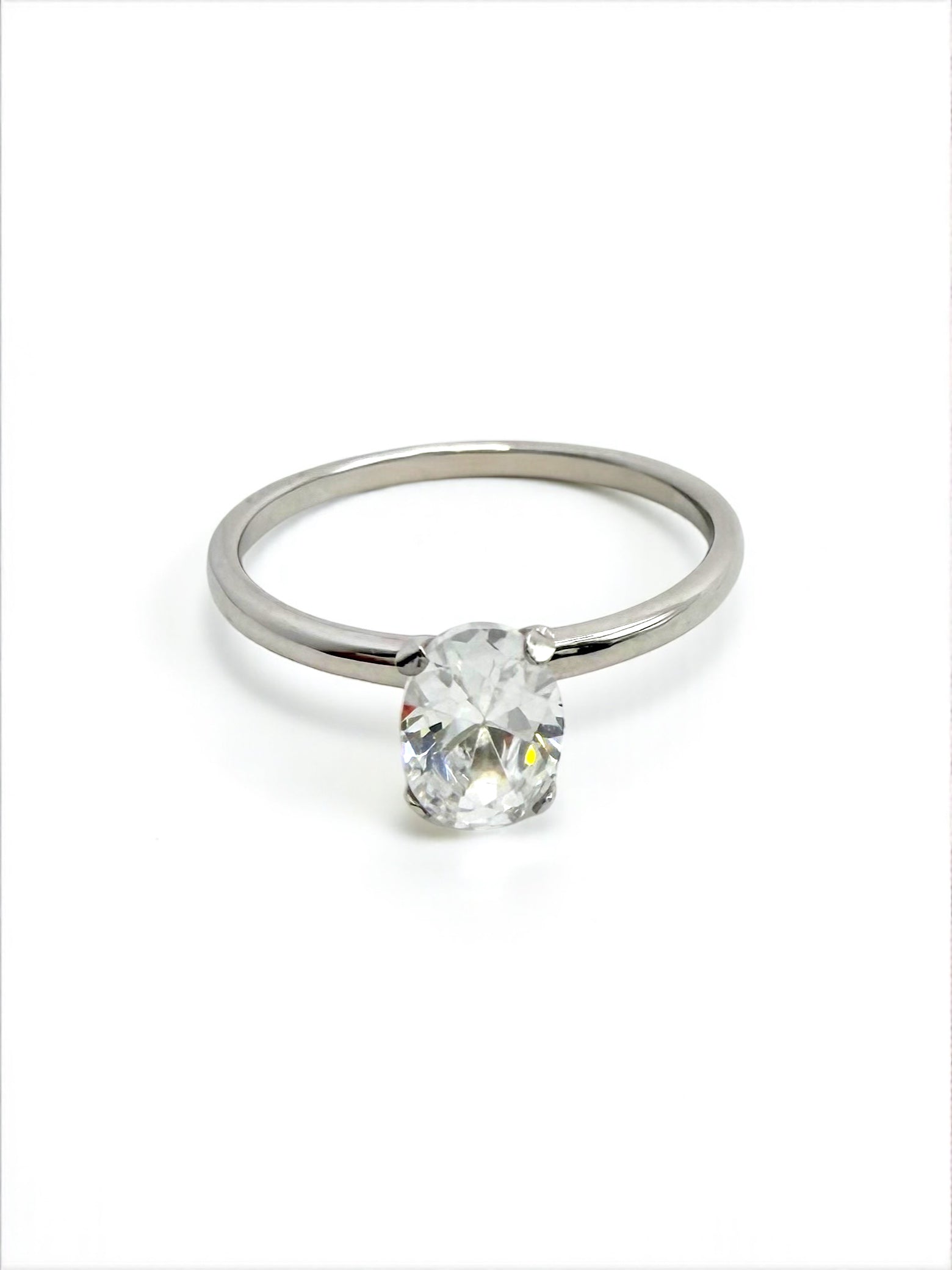 Bijelo zlato prsten Oval-Zlatarna Vitić