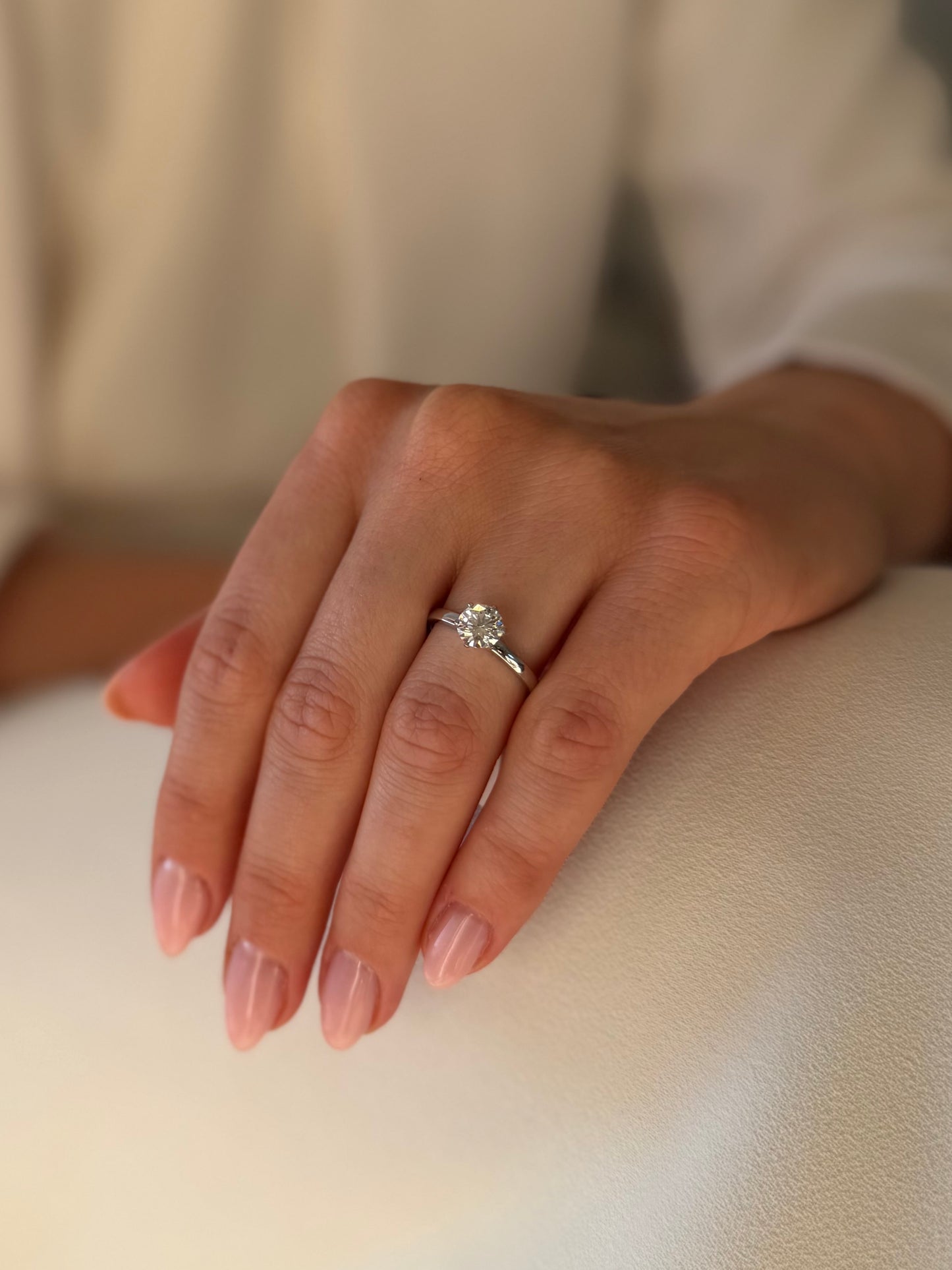 Bijelo zlato zaručnički prsten s Lab. Dijamantnom 1,06ct