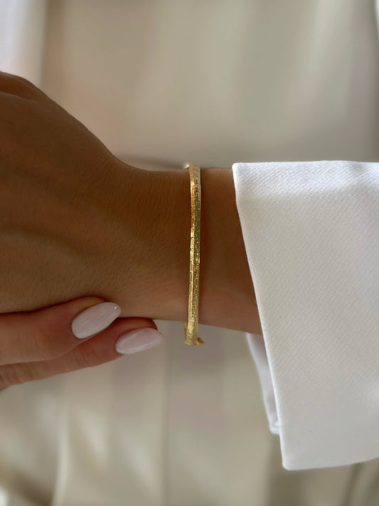 Zlatna kruta narukvica Silent Elegance-Zlatarna Vitić