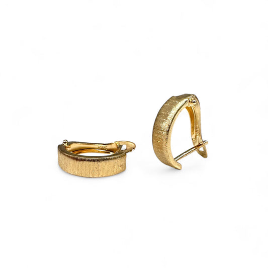 Gold earrings Matte effect
