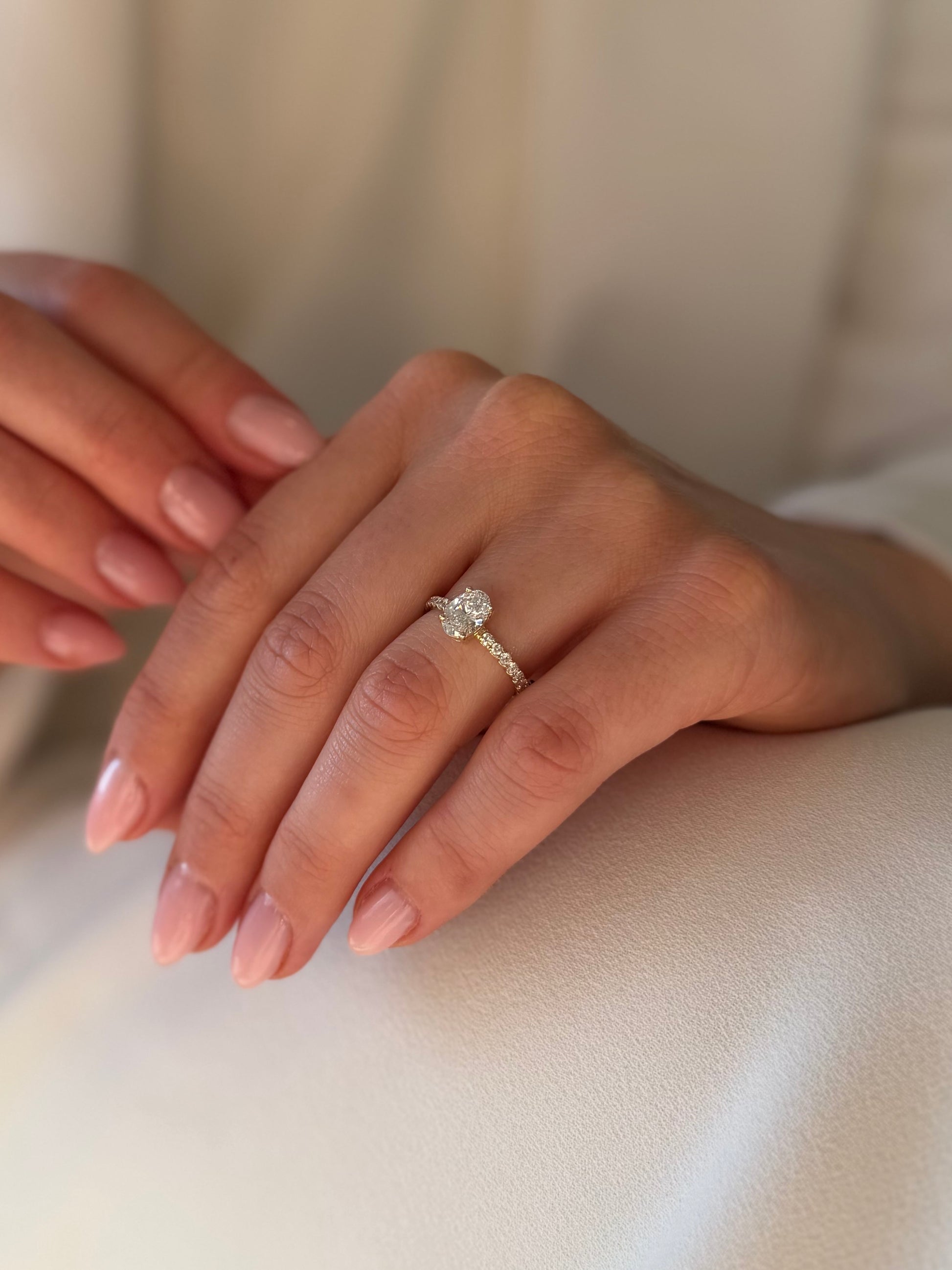 Zlatni zaručnički prsten s laboratorijskim dijamantom-Zlatarna Vitić